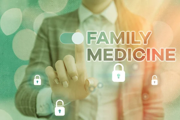 가족 의학 이라는 문자를 쓴다. 개인 및 가족을 위한 포괄적 인 건강 관리에 대한 비즈니스 개념 웹 데이터 정보 보안 애플리케이션 시스템을 위한 다이얼 자물쇠. — 스톡 사진