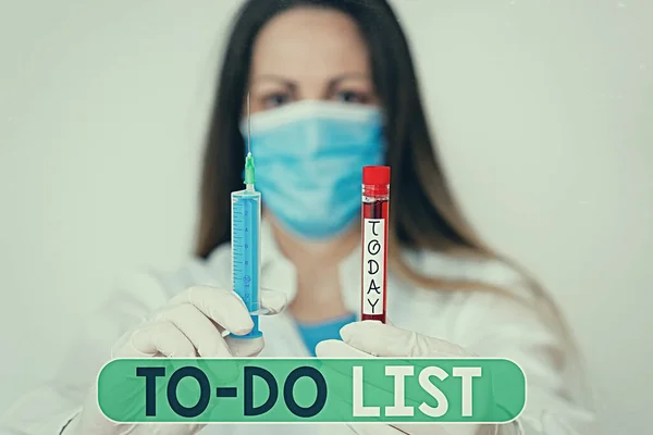 Yapılacaklar Listesini gösteren metin işareti. Tıbbi tanı analizi sonucu için gösterilen öncelikli laboratuvar kan testi örneğine göre tamamlanması ve düzenlenmesi gereken görevlerin bir listesi.. — Stok fotoğraf