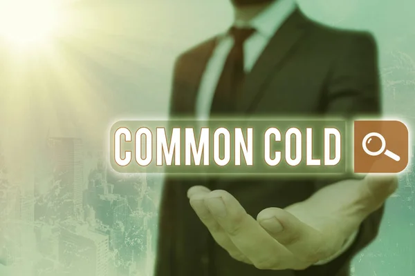 Tekst pisma Common Cold. Koncepcja oznaczająca zakażenie wirusowe górnych dróg oddechowych wpływające głównie na nos Wyszukiwanie w sieci informacji cyfrowej futurystyczne połączenie sieciowe technologii. — Zdjęcie stockowe