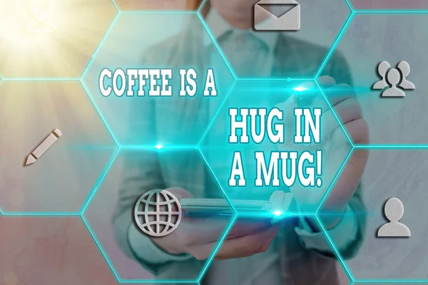 문자 메시지를 작성하는 단어 커피는 A Mug 안에 있다. 뜨거운 음료 그림 과 다른 종류의 아이콘 최신 디지털 기술 개념을 제공 함으로써 사랑의 감정을 표현하는 비즈니스 개념. — 스톡 사진