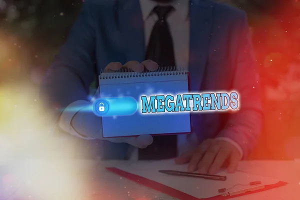 Megatrends 'i gösteren kavramsal el yazısı. Davranış hareketliliği ve çevre grafikleri ile ilgili küresel desenleri gösteren iş fotoğrafı web veri güvenlik uygulama sistemi için asma kilit. — Stok fotoğraf