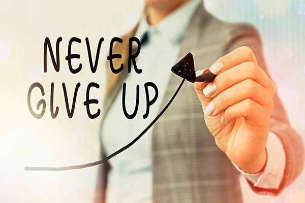 Konceptuell handstil visar Never Give Up. Business foto text vara ihållande att hålla på att försöka förbättra tillståndet Digital pilspets kurva betecknar tillväxt utvecklingskoncept. — Stockfoto