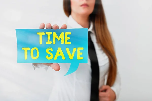 Escrevendo nota mostrando Time To Save. Foto de negócios mostrando para fazer algo mais eficiente que menos tempo é necessário Exibindo diferentes cores simular notas para enfatizar o conteúdo . — Fotografia de Stock