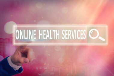 Çevrimiçi Sağlık Hizmetleri 'nden el yazısı metni. Konsept, internet üzerinden sağlığın sağlanması ve geliştirilmesi anlamına gelir. Web arama dijital bilgi fütüristik teknoloji ağı bağlantısı.
