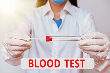 Kelime yazma Kan Testi. Bir organizmadan alınan kan örneği için laboratuvar analizi laboratuarından alınan kan örneği tıbbi tanı analizi sonucu için gösterilen iş konsepti..