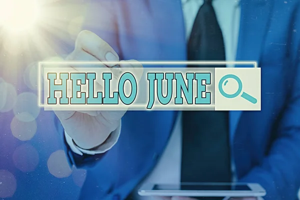 Escribiendo nota que muestra Hello June. Foto de negocios mostrando un nuevo mes para planificar sus actividades para la diversión y aventuras Búsqueda web información digital tecnología futurista conexión de red . — Foto de Stock