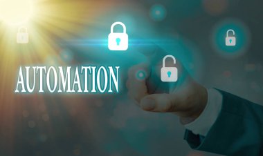 Otomasyon el yazısı metni. Üretim sistemlerindeki veya diğer üretim süreçlerindeki ekipman kavramları web veri güvenlik uygulama sistemi için Graphics asma kilidi.