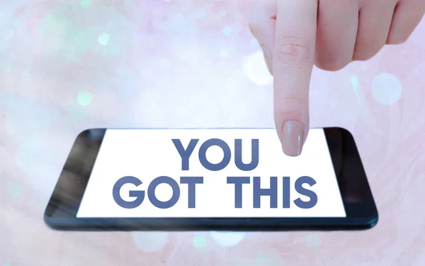 Segno di testo che mostra You Got This. Foto concettuale per incoraggiare qualcuno a riuscire a trattare con qualcosa gadget moderni con schermo bianco sotto sfondo colorato bokeh. — Foto Stock