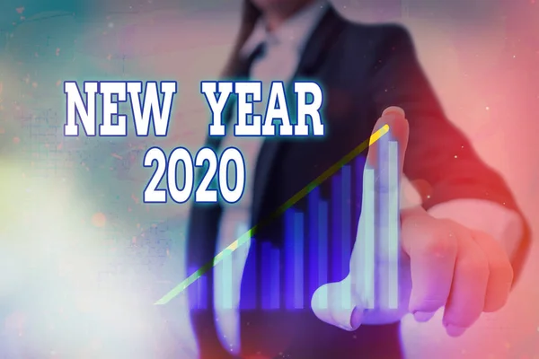 Tekstbord met nieuwjaar 2020. Conceptuele foto Groet Feestdag Fris Begin Beste wensen Pijl symbool naar boven wijst op punten die aanzienlijke prestatie laten zien. — Stockfoto