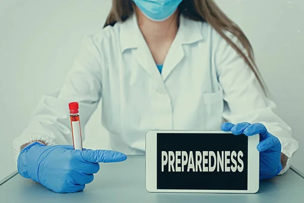 Note écrite montrant l'état de préparation. Photo d'affaires montrant la qualité ou l'état de préparation en cas d'événements imprévus Échantillon de test sanguin de laboratoire pour analyse diagnostique médicale. — Photo