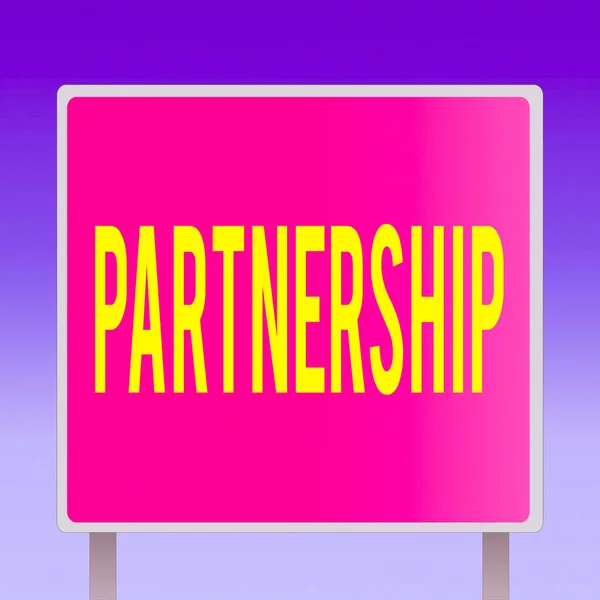 Segno di testo che mostra Partnership. Tipo di business fotografico concettuale in cui due o più persone condividono la proprietà Blank Square shape Billboard Standing with Frame Border Outdoor Display. — Foto Stock