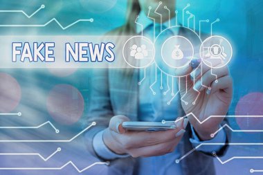 Sahte haberleri gösteren metin işareti. Konsept fotoğraf yanlış bilgi, otantik haber sistemi yöneticisi denetimi, Gear Yapılandırma Aracı kavramı kisvesi altında yayınlandı.