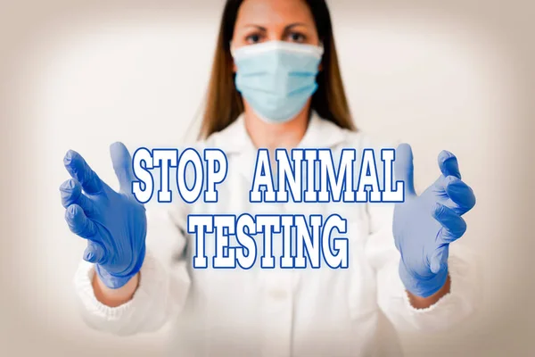 Segno di testo che mostra Stop Animal Testing. Foto concettuale mettere fine alla sperimentazione animale o di ricerca Tecnico di laboratorio con adesivo vuoto accessori di carta smartphone. — Foto Stock