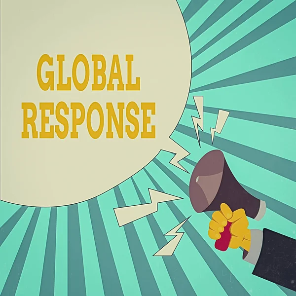 Schrijfbriefje met Global Response. Zakelijke foto presentatie geeft het gedrag van materiaal weg van impact punt Man Hu analyse Hand Holding Megaphone Blank Speech Bubble. — Stockfoto