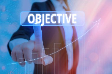 Objektif 'i gösteren mesaj işareti. Oku simgesi olarak algılanan olguları ya da koşulları ifade eden kavramsal fotoğraf önemli bir başarı göstermektedir.