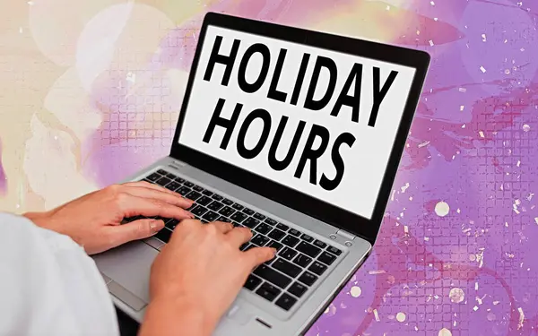 Tekst schrijven Holiday Hours. Zakelijk concept voor werknemer ontvangt twee keer hun normale loon voor alle uren Moderne gadgets met wit scherm onder kleurrijke bokeh achtergrond. — Stockfoto