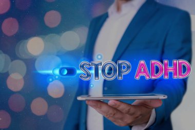 El yazısı metin Stop Adhd. Kavram, bir çocuğun beynini ve davranışlarını etkileyen bir rahatsızlığı tedavi etmek anlamına gelir. Ağ veri bilgi güvenlik uygulama sistemi için asma kilit.