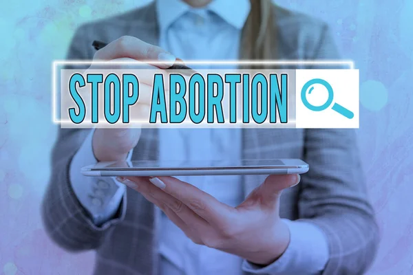 Tanda teks menunjukkan "Stop Abortion". Foto konseptual yang mendukung menentang praktik aborsi Gerakan prolife Pencarian web Informasi digital koneksi jaringan teknologi futuristik. — Stok Foto