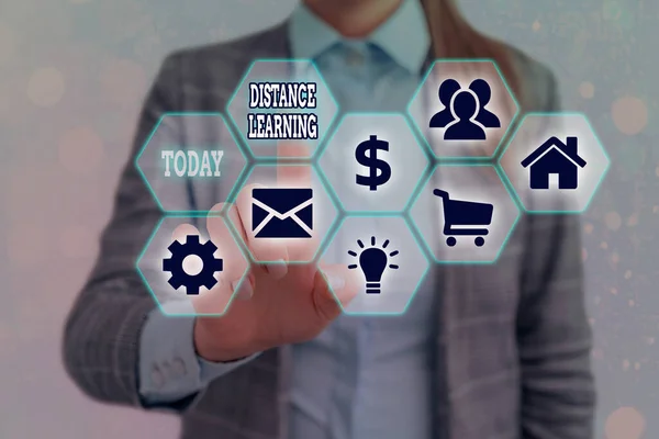 Schrijfbriefje met afstandsonderwijs. Zakelijke foto presentatie educatieve lezingen uitgezonden via het internet op afstand Grids en verschillende pictogrammen nieuwste digitale technologie concept. — Stockfoto