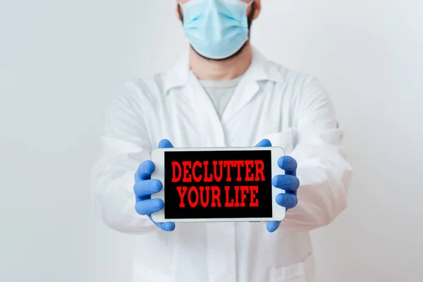 Fogalmi kézírás a Declutter Your Life-ról. Üzleti fotó szöveg Hogy megszüntesse az idegen dolgokat vagy információkat az életben Laboratóriumi Technikus Featuring Matrica Paper Smartphone. — Stock Fotó