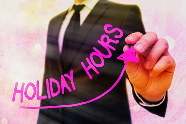 Word writing text Holiday Hours. Geschäftskonzept für Mitarbeiter erhält das Doppelte ihres normalen Gehalts für alle Stunden digitale Pfeilspitzen-Kurve nach oben zeigt Wachstumsentwicklungskonzept an. — Stockfoto