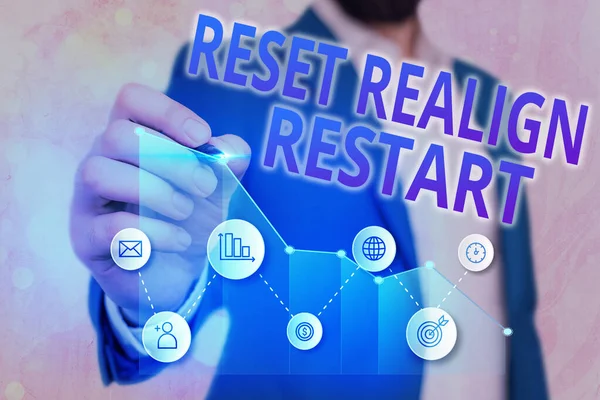 Texto de escritura de palabras Reset Realign Restart. Concepto de negocio para la auditoría de la vida le ayudará a poner las cosas en perspectivas símbolo de flecha va hacia arriba denotando puntos que muestran logros significativos. —  Fotos de Stock