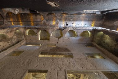 Türkiye 'nin Mardin kentindeki Dara Antik Mezarlığı.