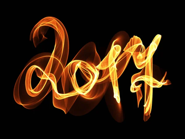 새 해 복 많이 2017 고립 된 숫자 글자와 함께 화 염 불 또는 검은 배경에 연기 — 스톡 사진