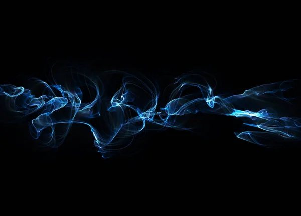 Abstrato azul ondulado fumaça chama sobre fundo preto — Fotografia de Stock