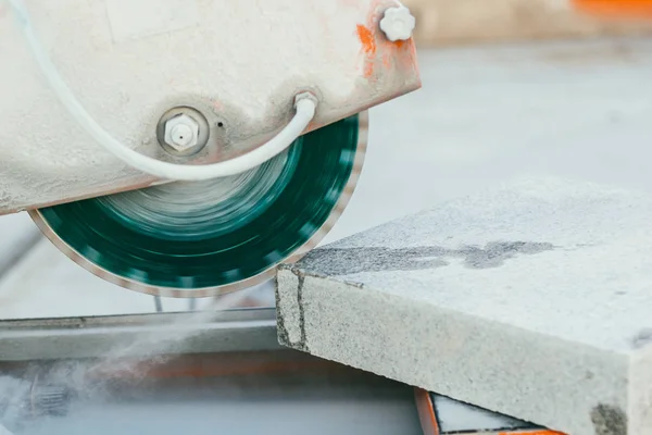 Daire testere granit fayans döşeme için büyük bir parça keser