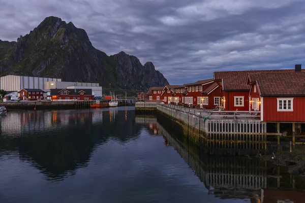 Noche Svolvaer Islas Lofoten Svolvaer Centro Administrativo Del Municipio Vagan —  Fotos de Stock