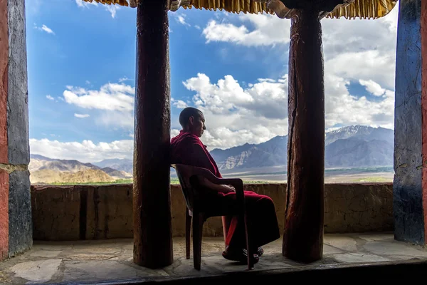 Thikse India Agosto 2015 Monje Budista Con Túnica Roja Una — Foto de Stock