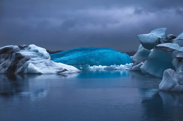 Lední LED v Jokulsarlonské laguně, Island — Stock fotografie