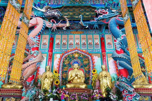 Kunming, Çin'deki Yuantong tapınağı ana salonu — Stok fotoğraf