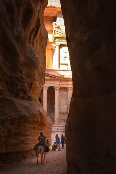 Edificio del Tesoro en Petra, Jordania — Foto de Stock