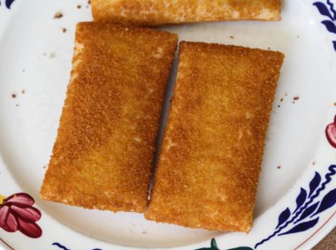 kaassouffl , ince hamur bazlı şal içinde erimiş peynir Hollandalı bir aperatif