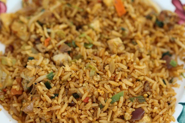 Piatto con indonesiano Nasi goreng — Foto Stock