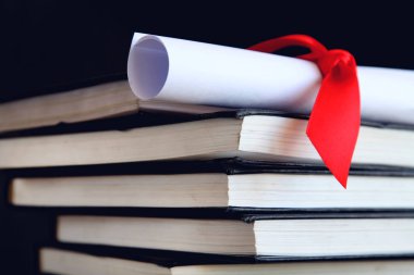 Okul malzemeleri diploması ile