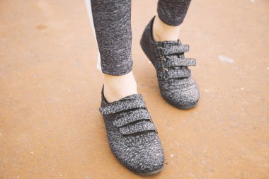 Sportif insanlar eğitim açık alan, sağlıklı yaşam ve spor kavramları