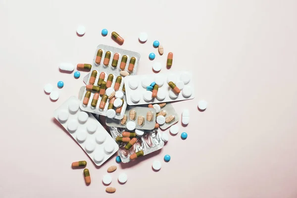 Médicaments Antibiotiques Pilules Médecine Pilules Antibactériennes Colorées Capsule Médicament Pilule — Photo