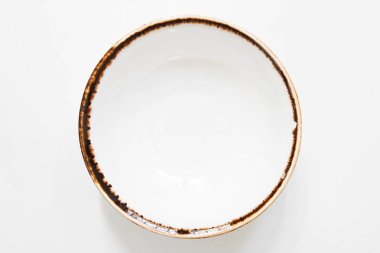 solated plaka beyaz arka plan üzerinde