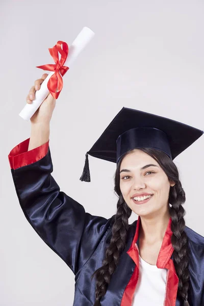 Portret Szczęśliwej Kobiety Dniu Ukończenia Studiów Edukacja Ludzie — Zdjęcie stockowe