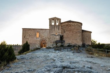 Hoces, Duraton, Sepulveda, İspanya içinde uçan griffon akbaba.