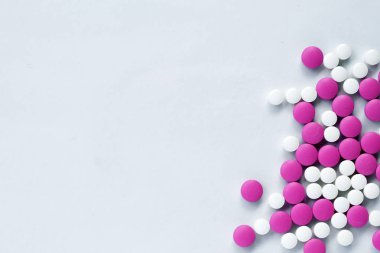 metniniz için kopya alanı ile soyut arka plan. pembe ve beyaz haplar ile soyut arka plan