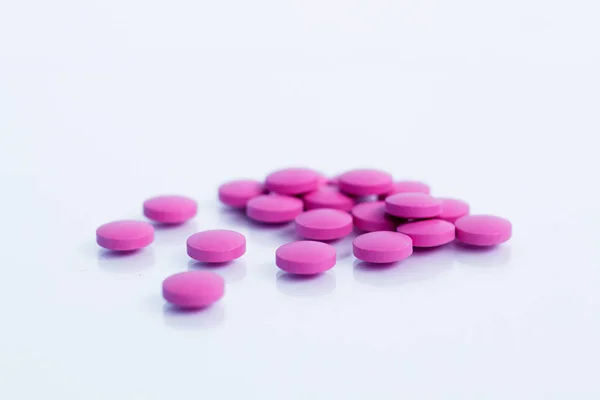 Red Pills Isolated White Background Reflection — Stock Photo, Image