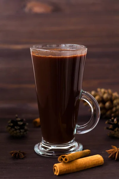 Csésze Kávé Téli Dekorációkkal Háttérrel — Stock Fotó