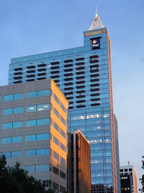 Raleigh,Nc/Usa - 9-22-2014: Fa boyunca Raleigh Nc şehir merkezinin görünümü