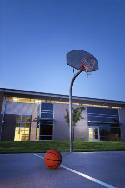 Basketbalový kurt v Halifaxparku v Raleigh — Stock fotografie