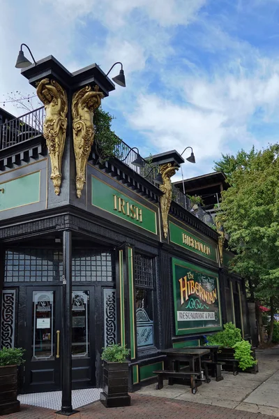 RALEIGH, NC / USA - 09-04-2019: Hibernian Irish Pub in the Glen — Foto Stock