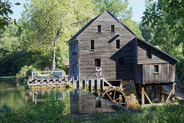 Yates Mill Park in Raleigh NC — Stock Photo, Image